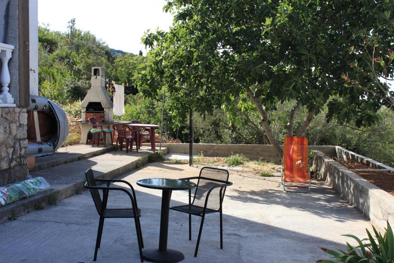 Apartments By The Sea Kali, Ugljan - 8202 ภายนอก รูปภาพ