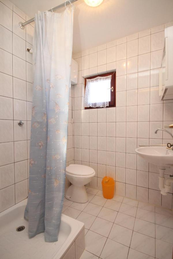 Apartments By The Sea Kali, Ugljan - 8202 ภายนอก รูปภาพ