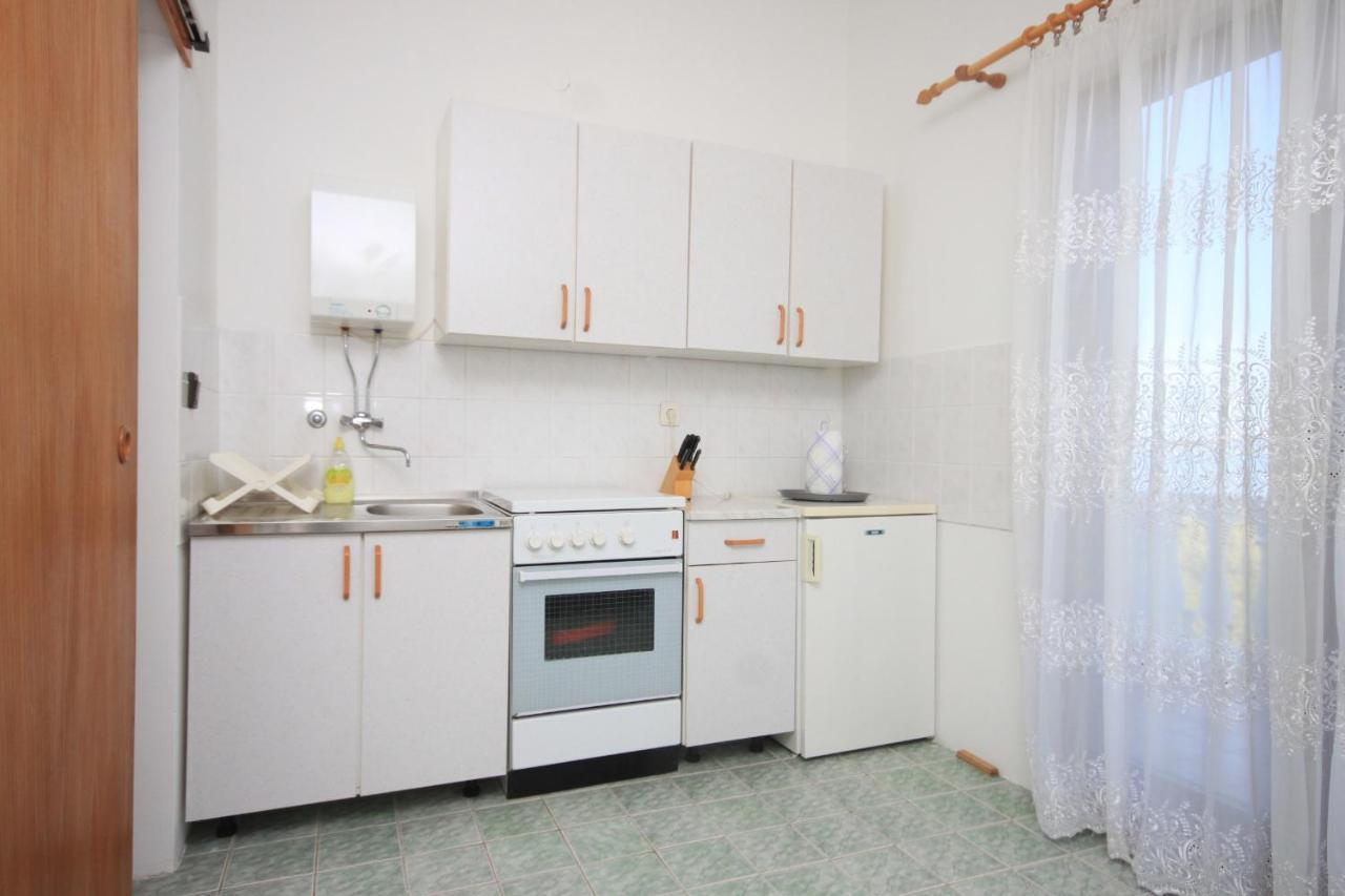 Apartments By The Sea Kali, Ugljan - 8202 ภายนอก รูปภาพ